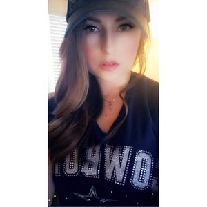 Meet your Posher, Jannet